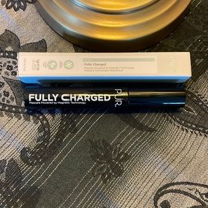 PUR FULLY CHARGED MASCARA-Black